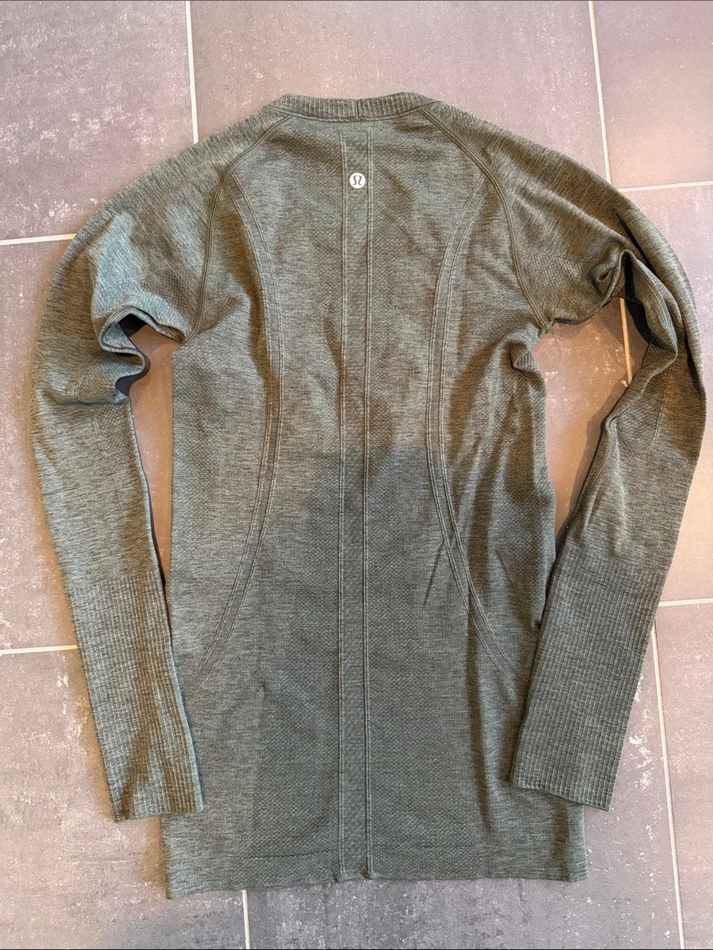 Lululemon Olive Green Swiftly Tech Long-Sleeve Shirt 2.0 *Waist Length size 4